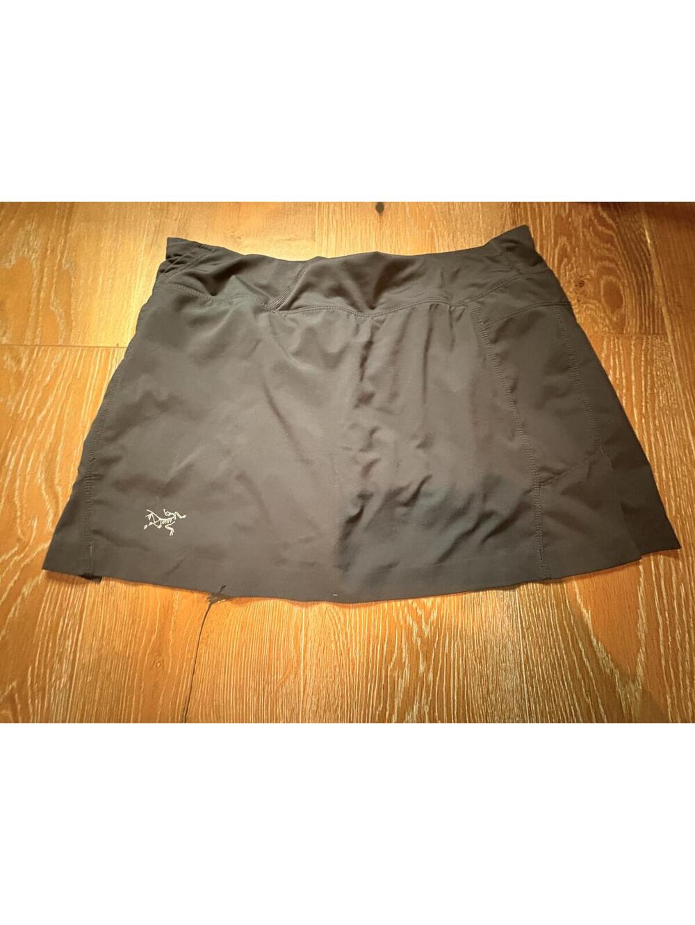 Arc'teryx Black Tennis Skirt Skort Size Medium